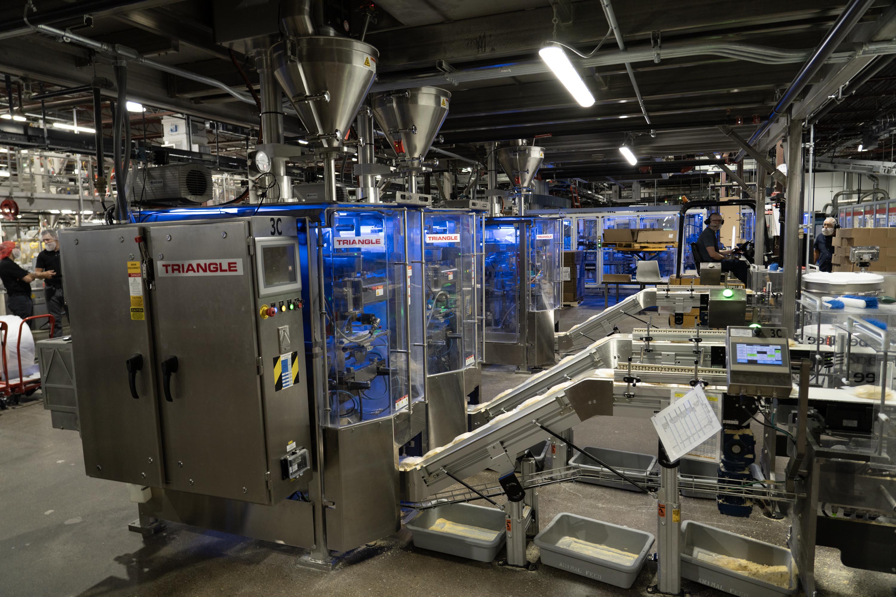 Discover Triangle’s automated packaging systems engineered for accurate product handling, reliable operation, and seamless line integration. Designed for high-speed food packaging applications, these solutions help maximize throughput, reduce waste, and support consistent package quality.